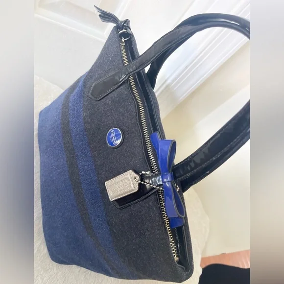 Coach Tote Bag EUC - Picture 5 of 12